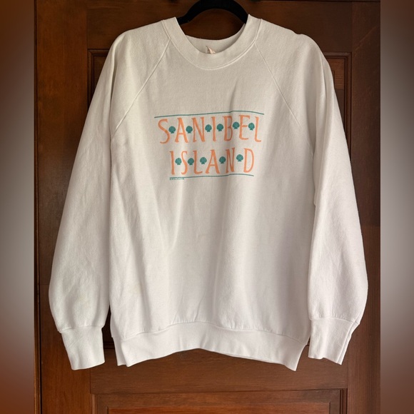 Vintage Tops - Vintage Sanibel Island Crewneck 🏝️